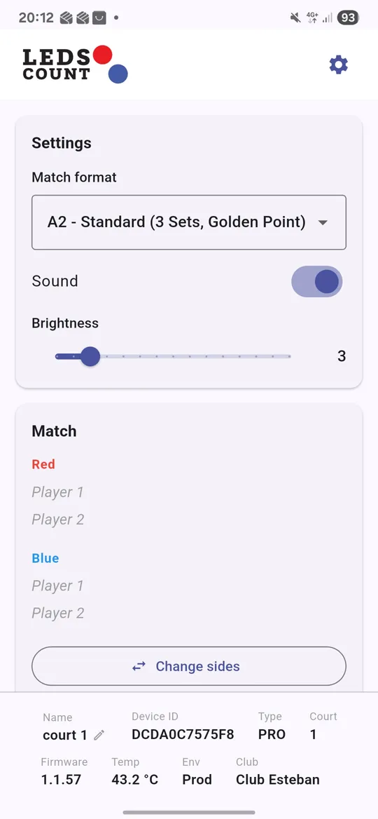 LedsCount Go companion app — match setup screen with format dropdown, sound and brightness sliders, red and blue team player fields.